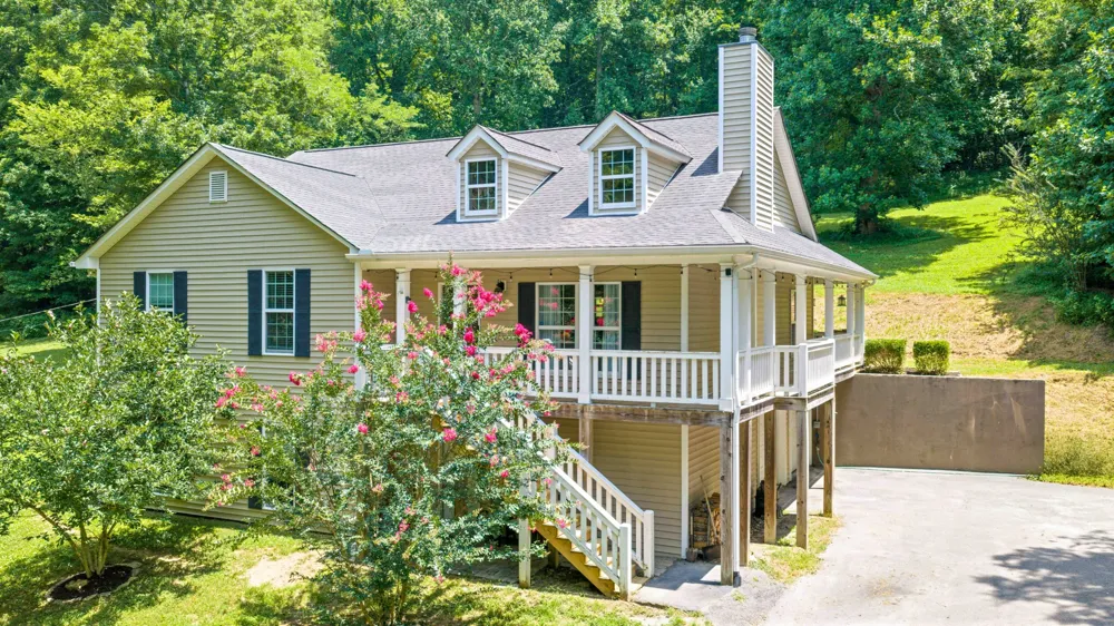 1210 Buckeye Rd Fayetteville, TN 37334