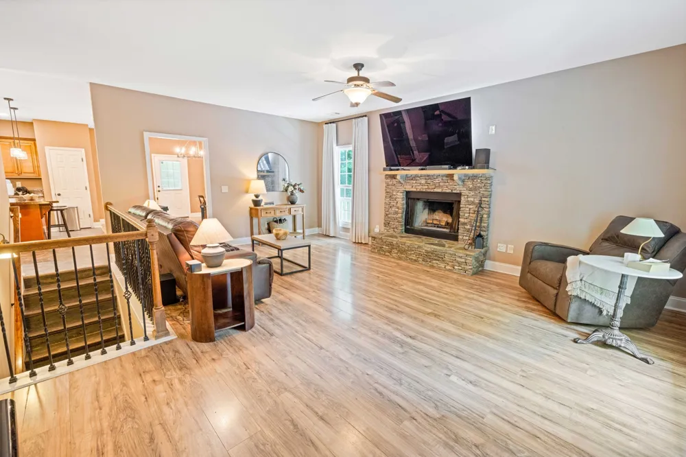 1210 Buckeye Rd Fayetteville, TN 37334