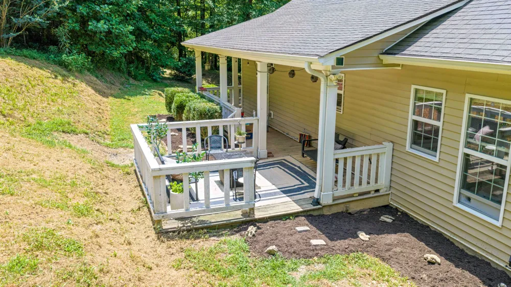 1210 Buckeye Rd Fayetteville, TN 37334