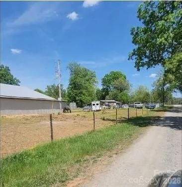 2195 Otis Dellinger Road Lincolnton, NC 28092