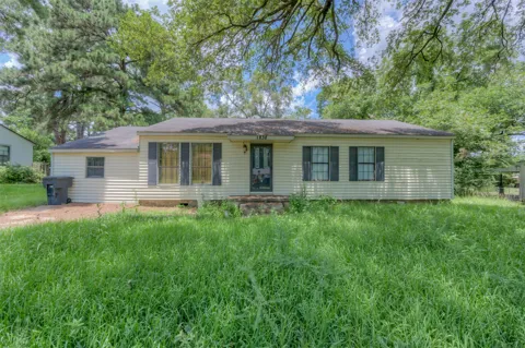 1838 Shady Lane