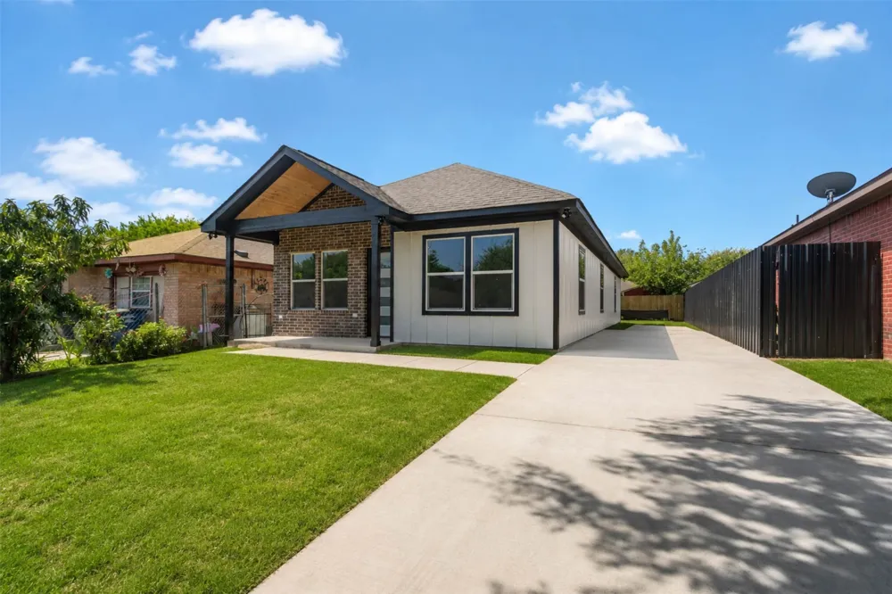 9704 Valley Mills Lane Dallas, TX 75227
