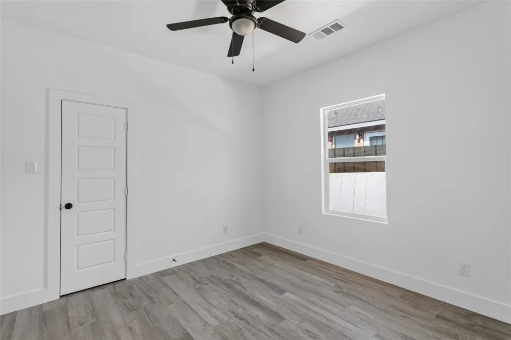 9704 Valley Mills Lane Dallas, TX 75227