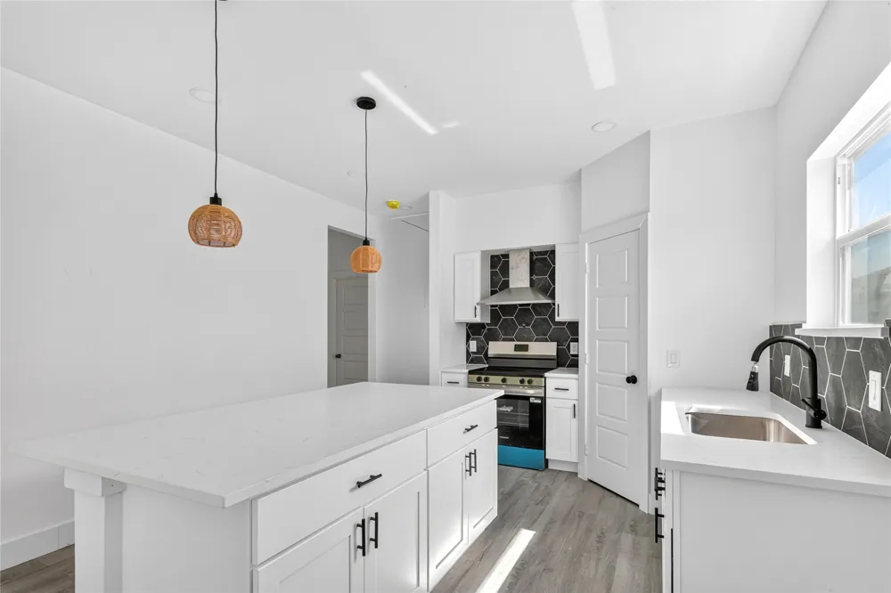 9704 Valley Mills Lane Dallas, TX 75227