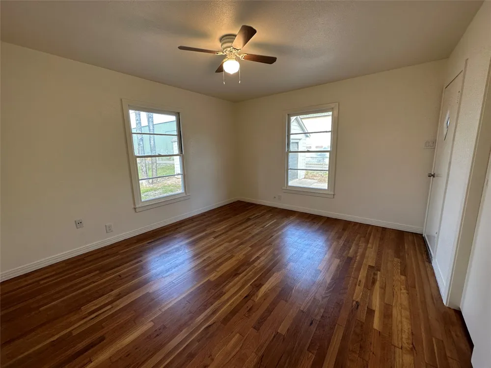 315 W Main Street Midlothian, TX 76065