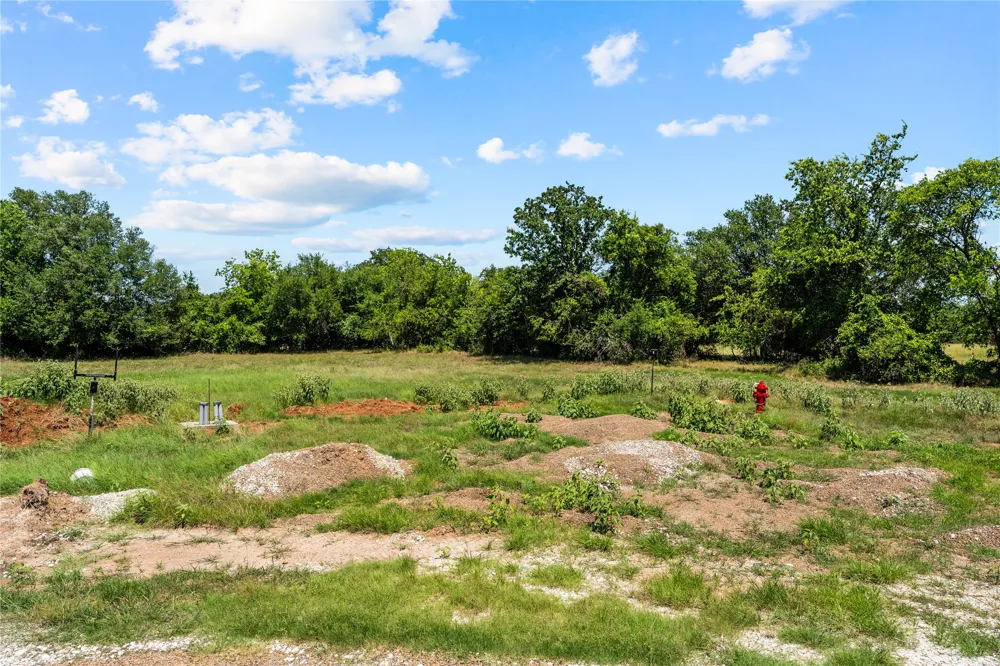 Lakewood Drive Whitney, TX 76692