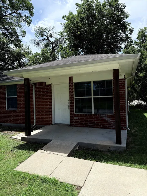 400 Blackwood Street #402