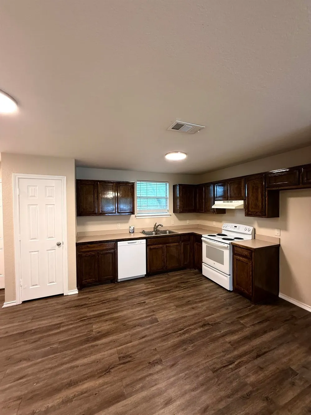 400 Blackwood Street #402 Gainesville, TX 76240