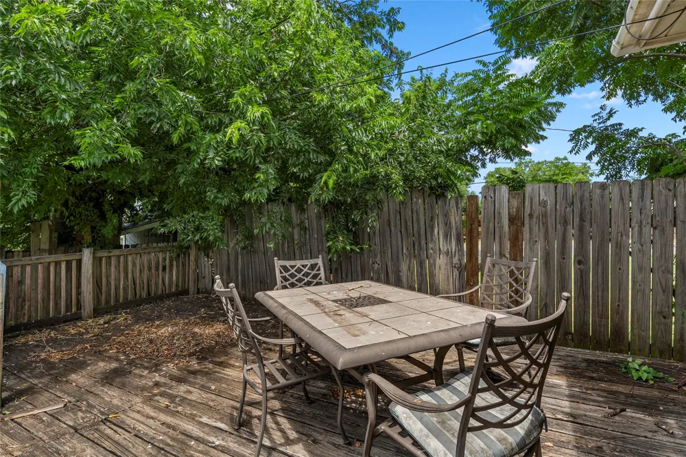 2105 Real Drive Woodway, TX 76712