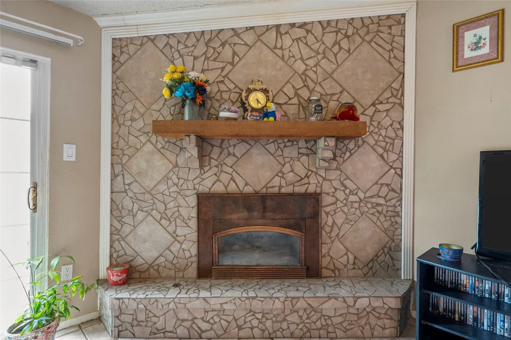 2105 Real Drive Woodway, TX 76712