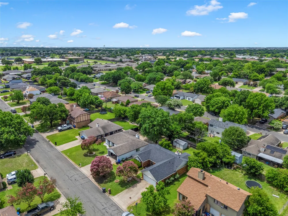2105 Real Drive Woodway, TX 76712