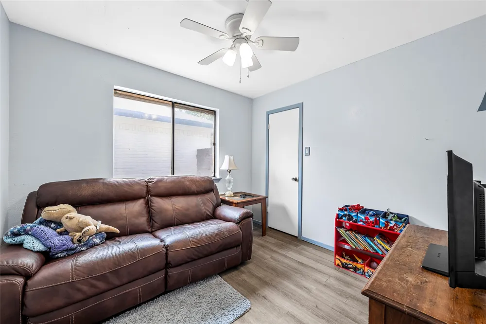 2105 Real Drive Woodway, TX 76712