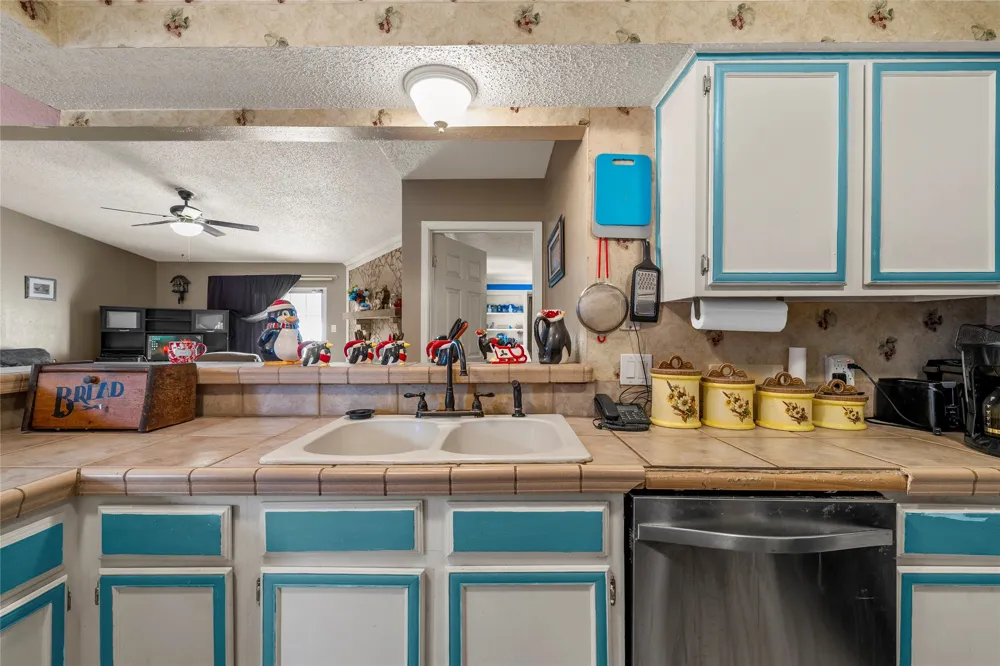 2105 Real Drive Woodway, TX 76712