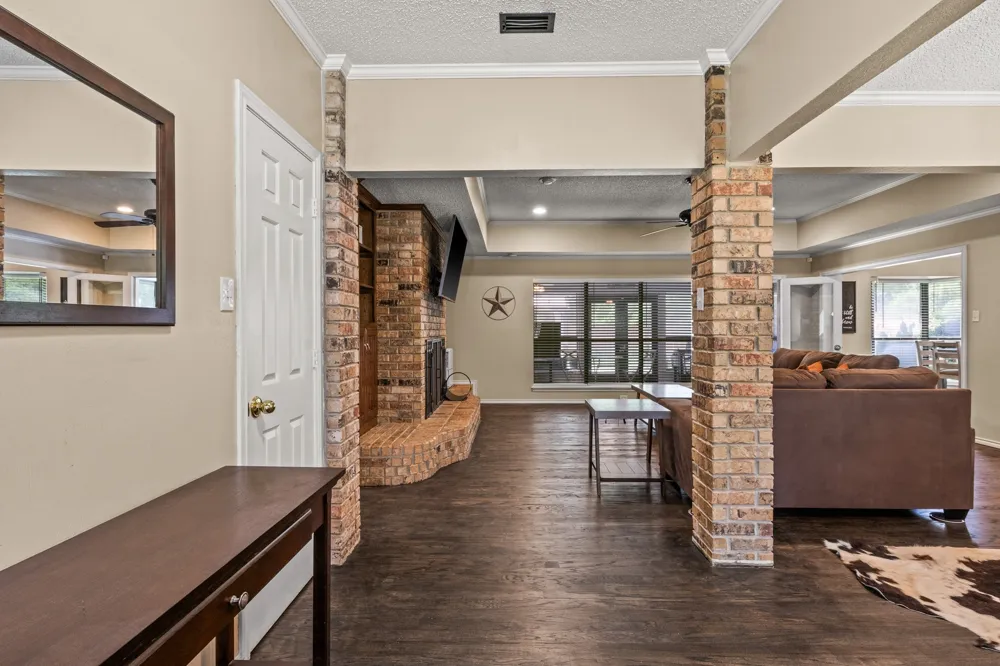 1801 Fairway Mt Pleasant, TX 75455