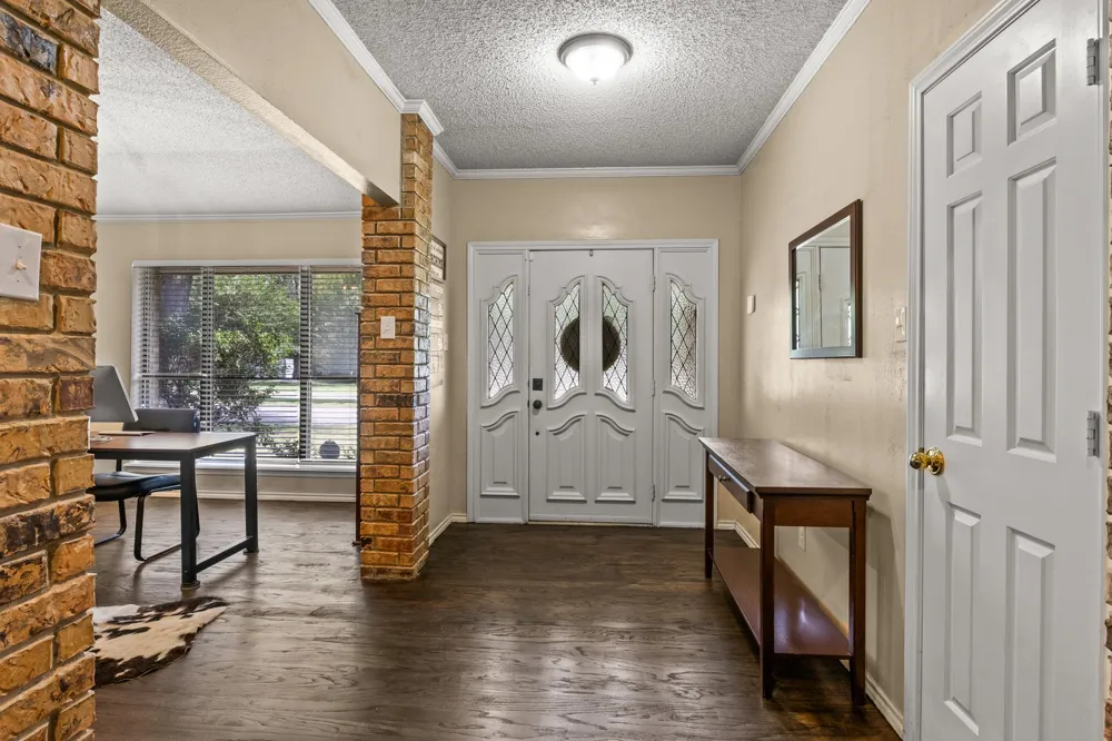 1801 Fairway Mt Pleasant, TX 75455