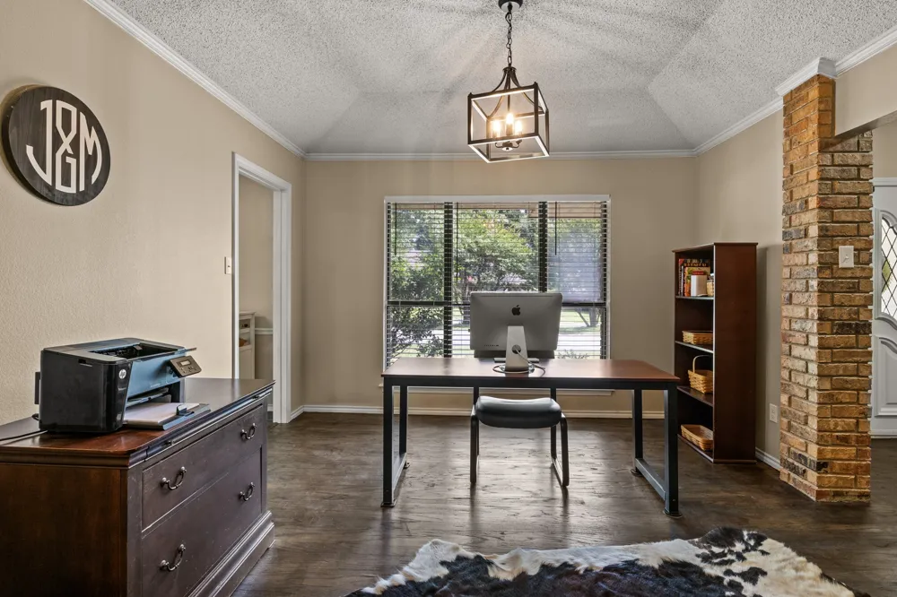 1801 Fairway Mt Pleasant, TX 75455