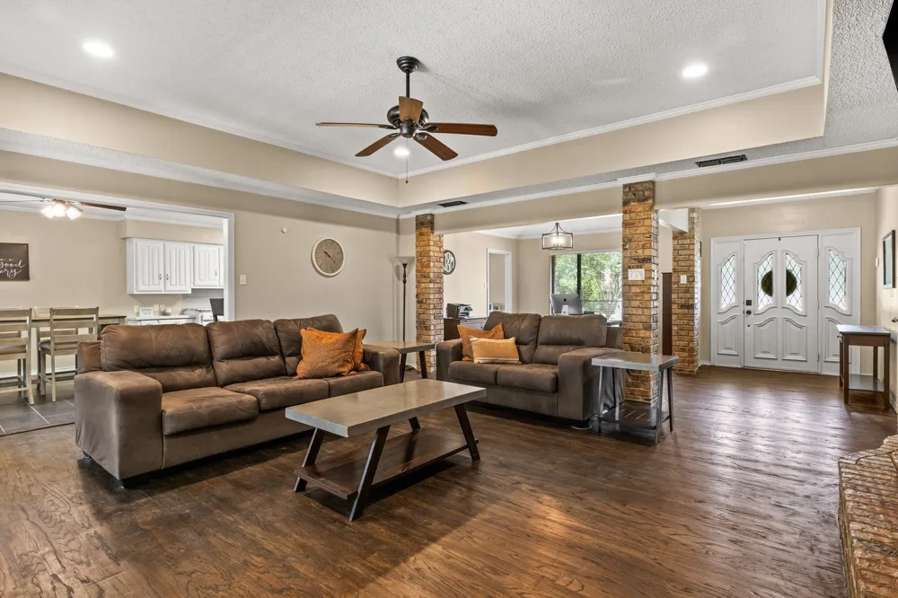 1801 Fairway Mt Pleasant, TX 75455