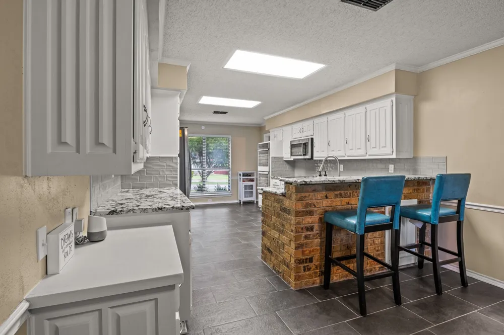 1801 Fairway Mt Pleasant, TX 75455