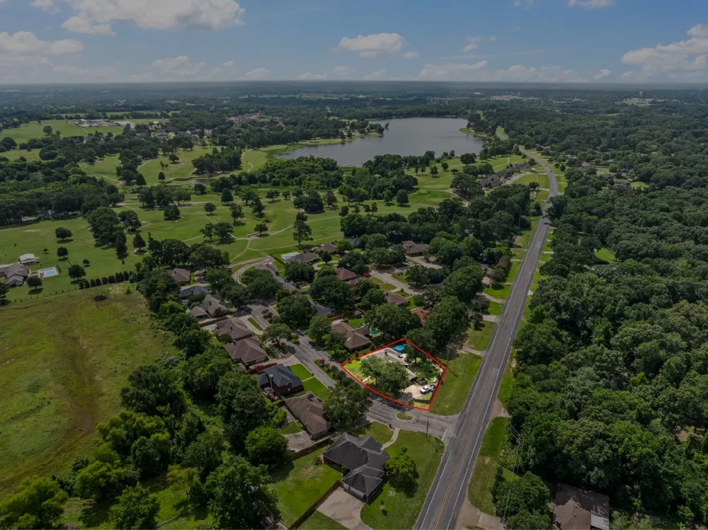1801 Fairway Mt Pleasant, TX 75455