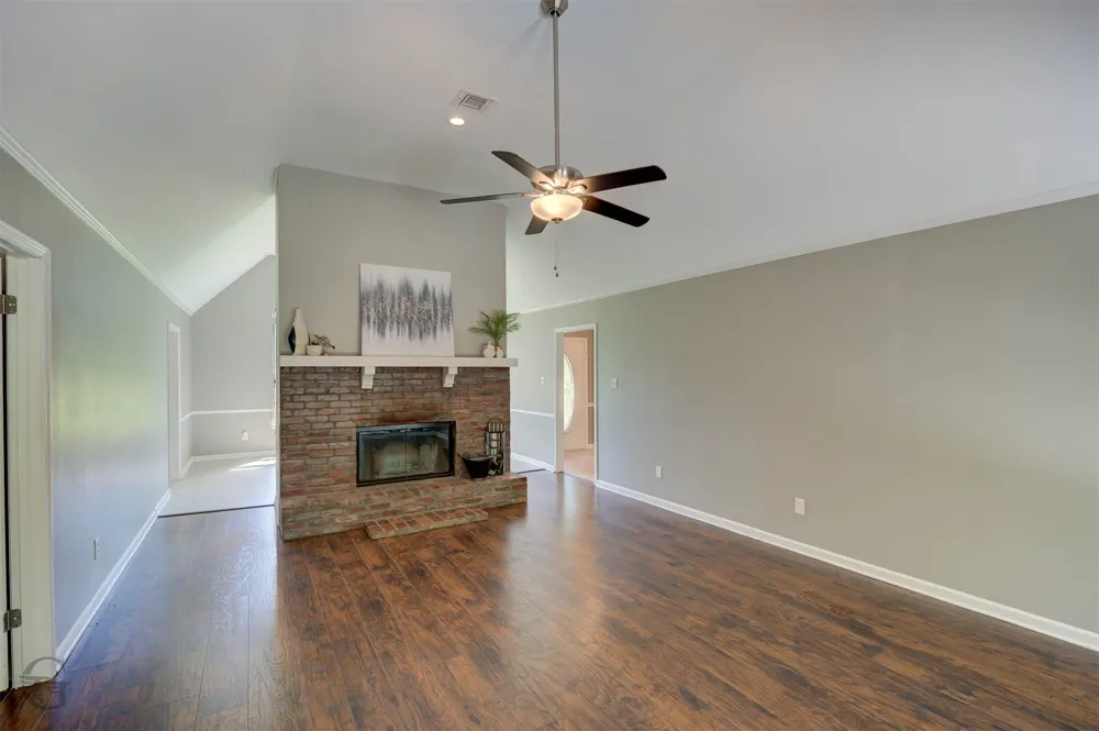 7245 Highway 157 Haughton, LA 71037