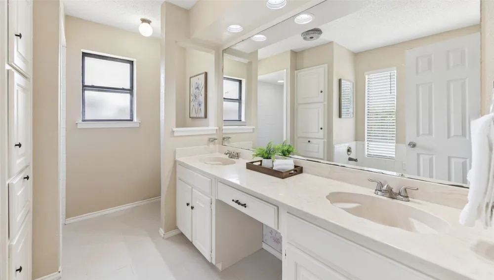 5341 Bob Drive North Richland Hills, TX 76180
