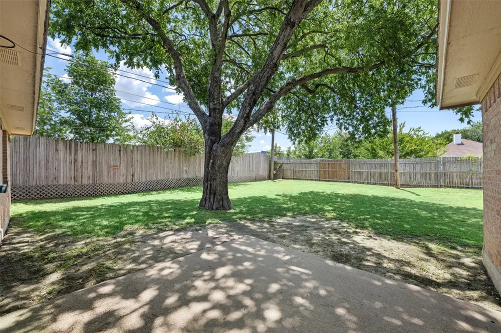 5341 Bob Drive North Richland Hills, TX 76180