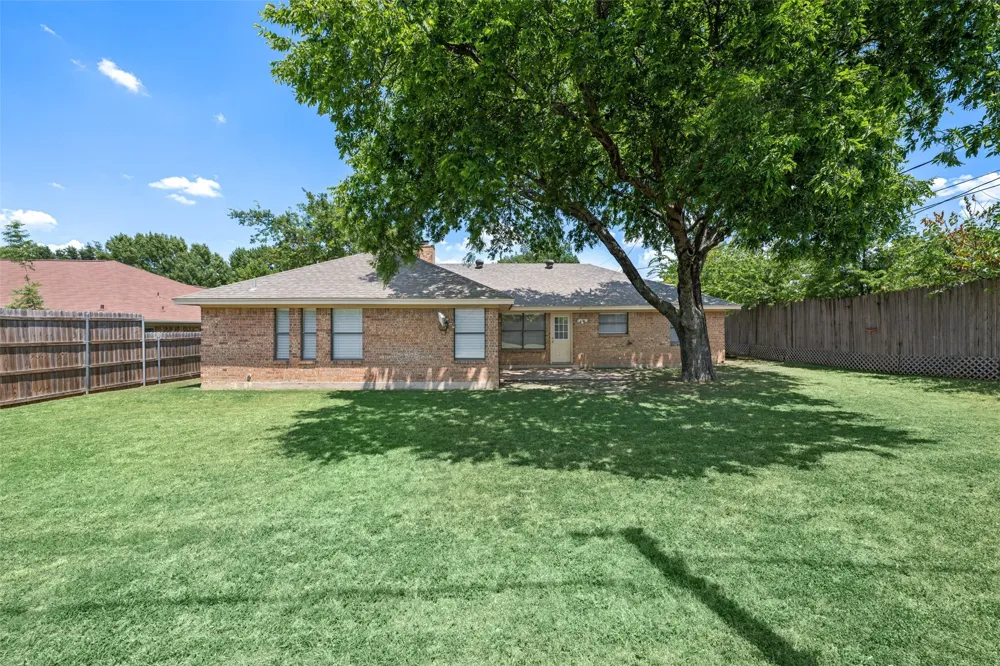 5341 Bob Drive North Richland Hills, TX 76180