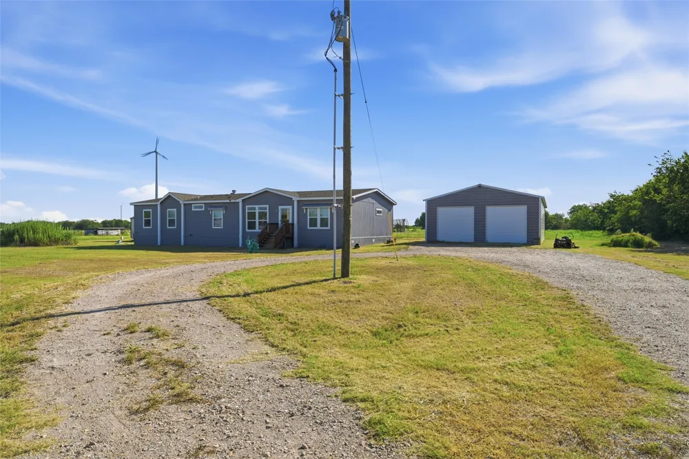 404 Hcr 3258 Mount Calm, TX 76673