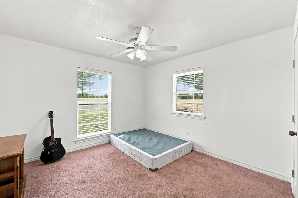 1203 Reagan Street West, TX 76691