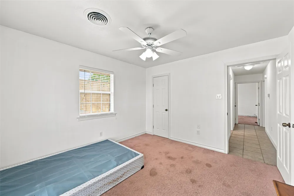 1203 Reagan Street West, TX 76691