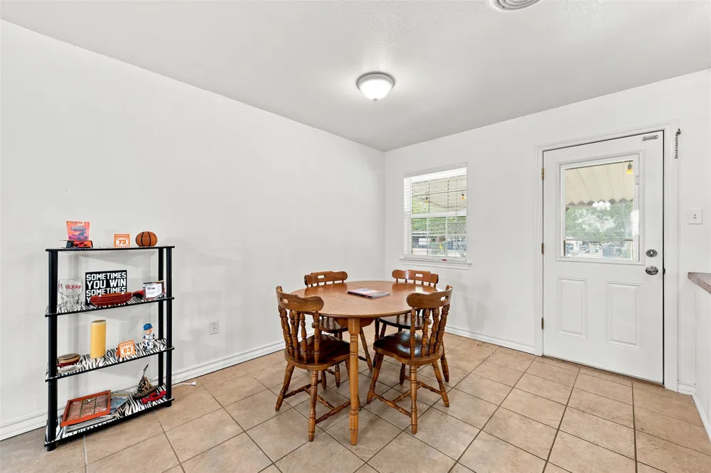 1203 Reagan Street West, TX 76691