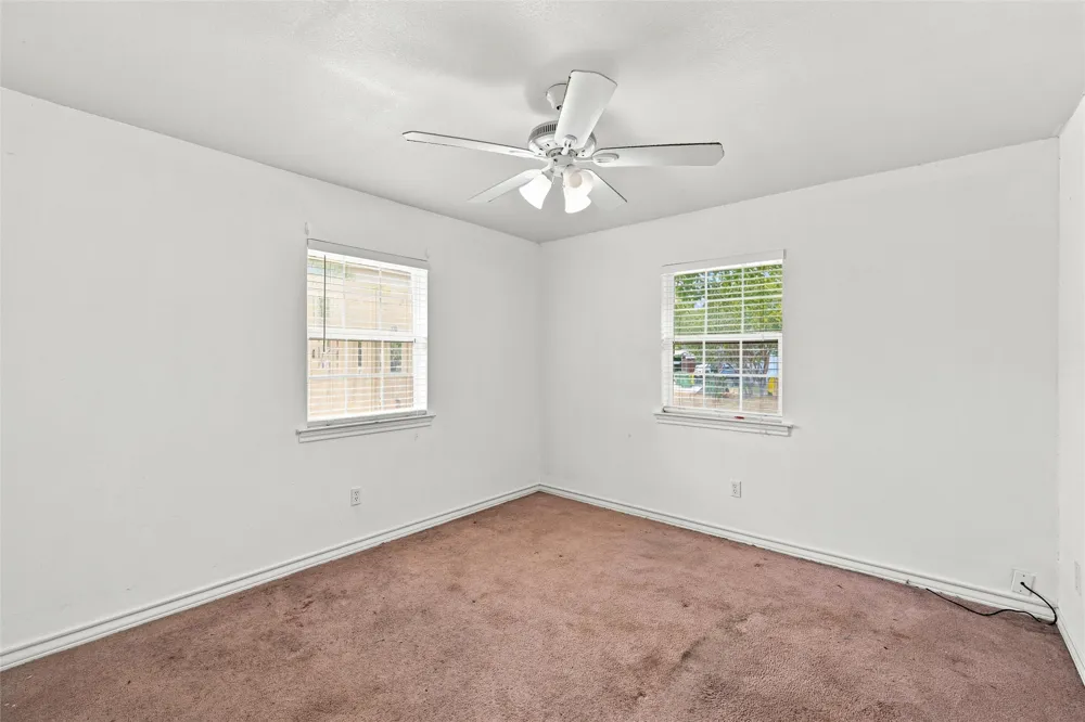 1203 Reagan Street West, TX 76691