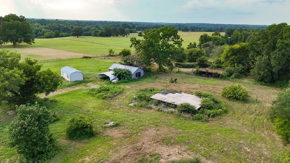 753 County Road 4390 Winnsboro, TX 75494