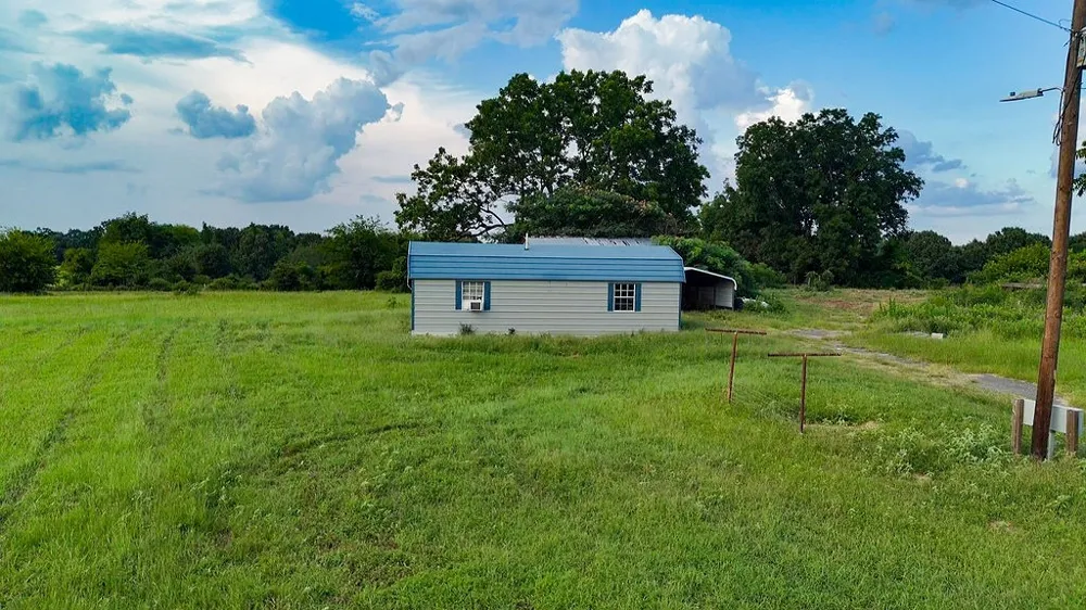 753 County Road 4390 Winnsboro, TX 75494