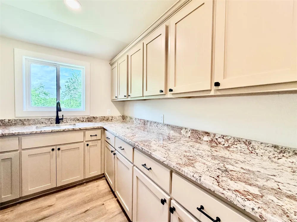 13555 Chisum Road Sanger, TX 76266