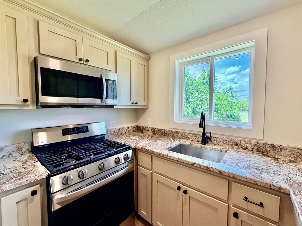 13555 Chisum Road Sanger, TX 76266