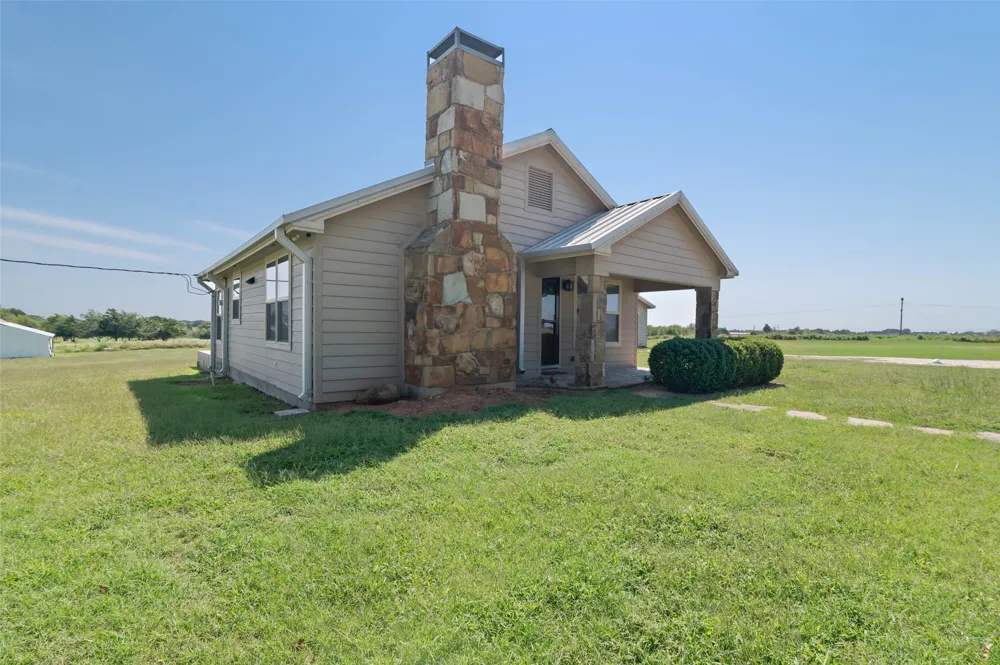 3200 County Road 155 Whitesboro, TX 76273