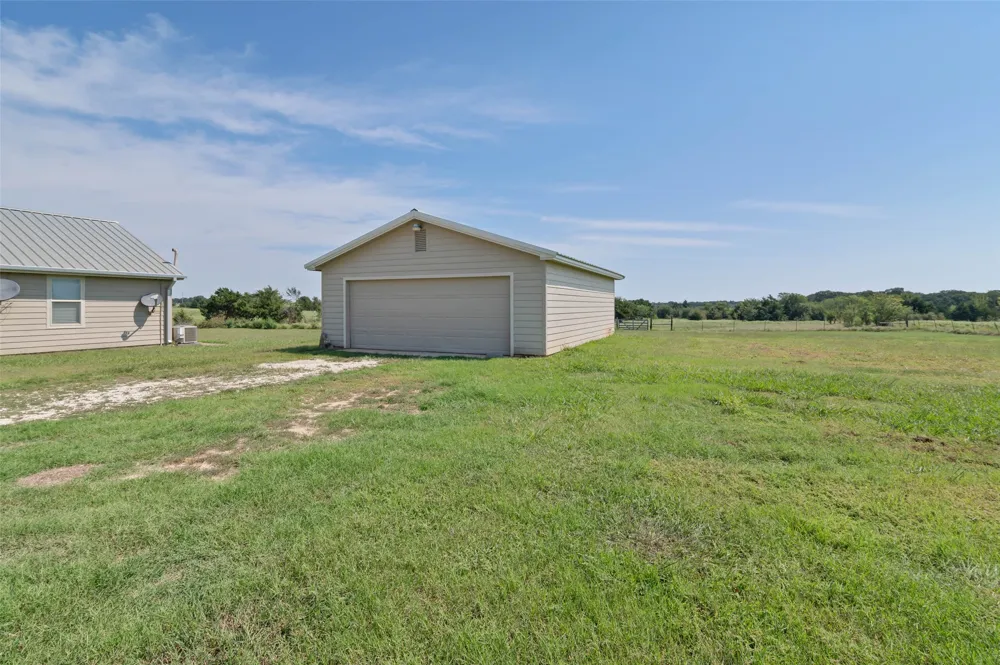 3200 County Road 155 Whitesboro, TX 76273