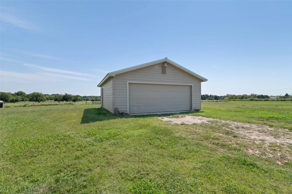 3200 County Road 155 Whitesboro, TX 76273