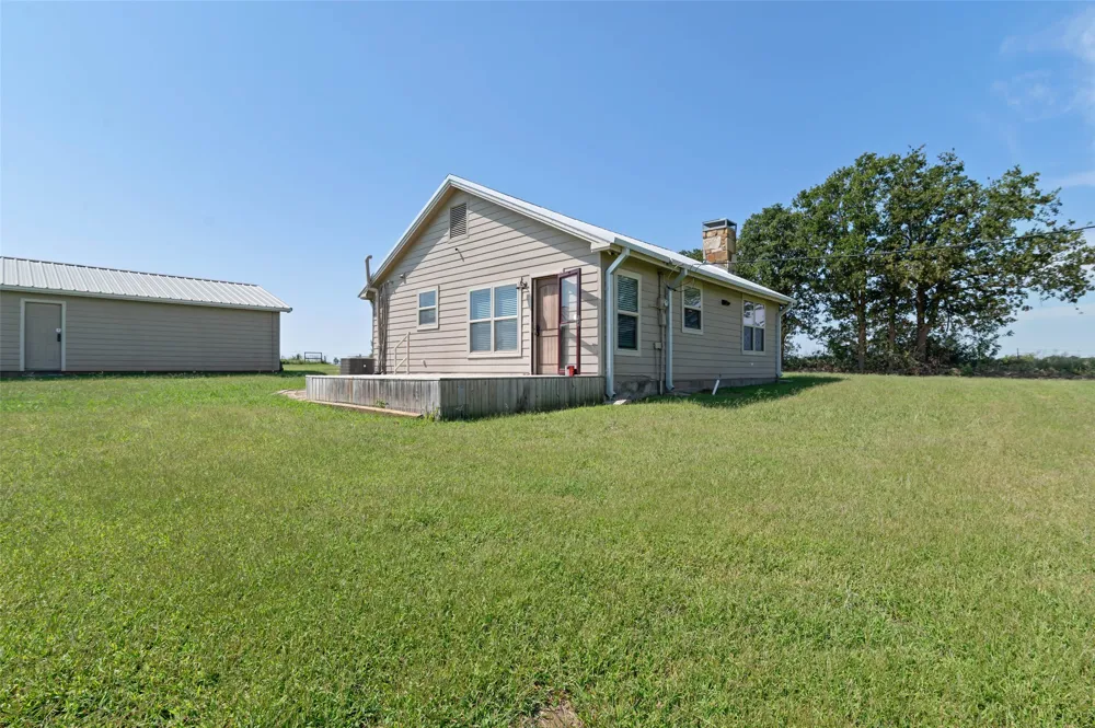 3200 County Road 155 Whitesboro, TX 76273