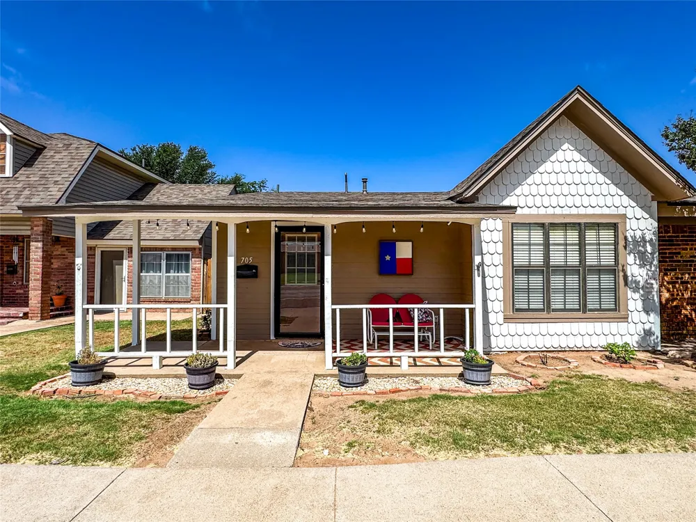 705 Avenue E Haskell, TX 79521
