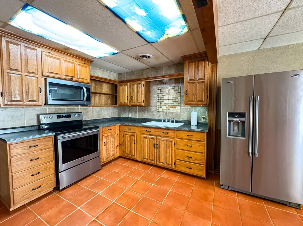 705 Avenue E Haskell, TX 79521