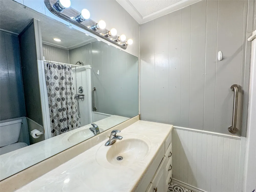 705 Avenue E Haskell, TX 79521