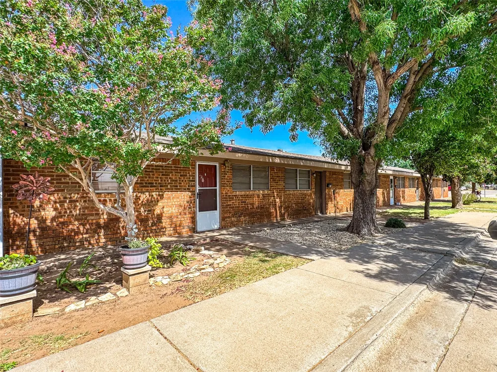 705 Avenue E Haskell, TX 79521