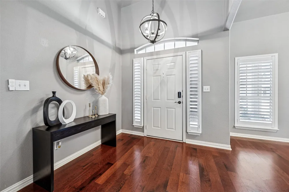 507 Mattie Lane Lake Dallas, TX 75065