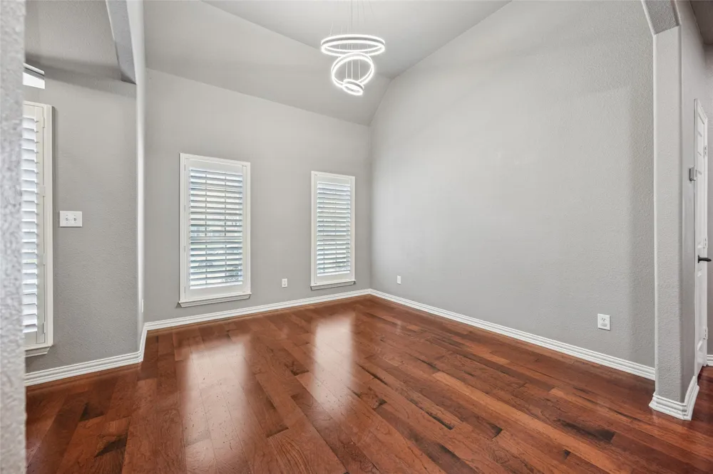507 Mattie Lane Lake Dallas, TX 75065