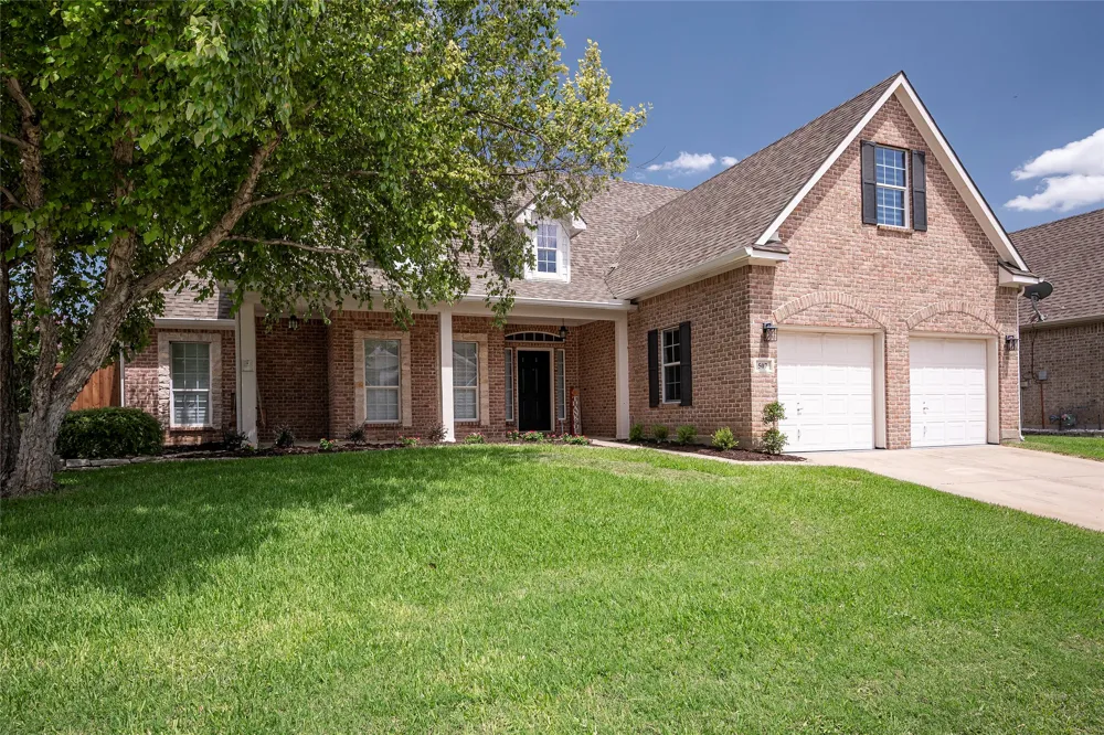 507 Mattie Lane Lake Dallas, TX 75065