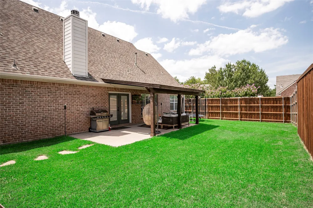 507 Mattie Lane Lake Dallas, TX 75065