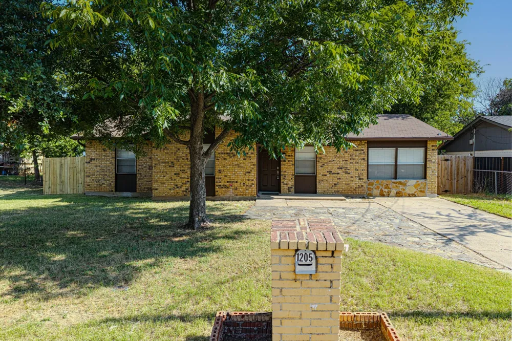 1205 SE 14th Street Mineral Wells, TX 76067