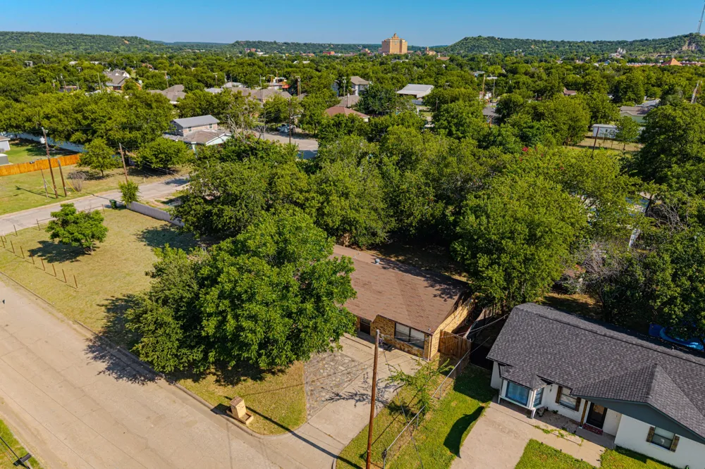 1205 SE 14th Street Mineral Wells, TX 76067